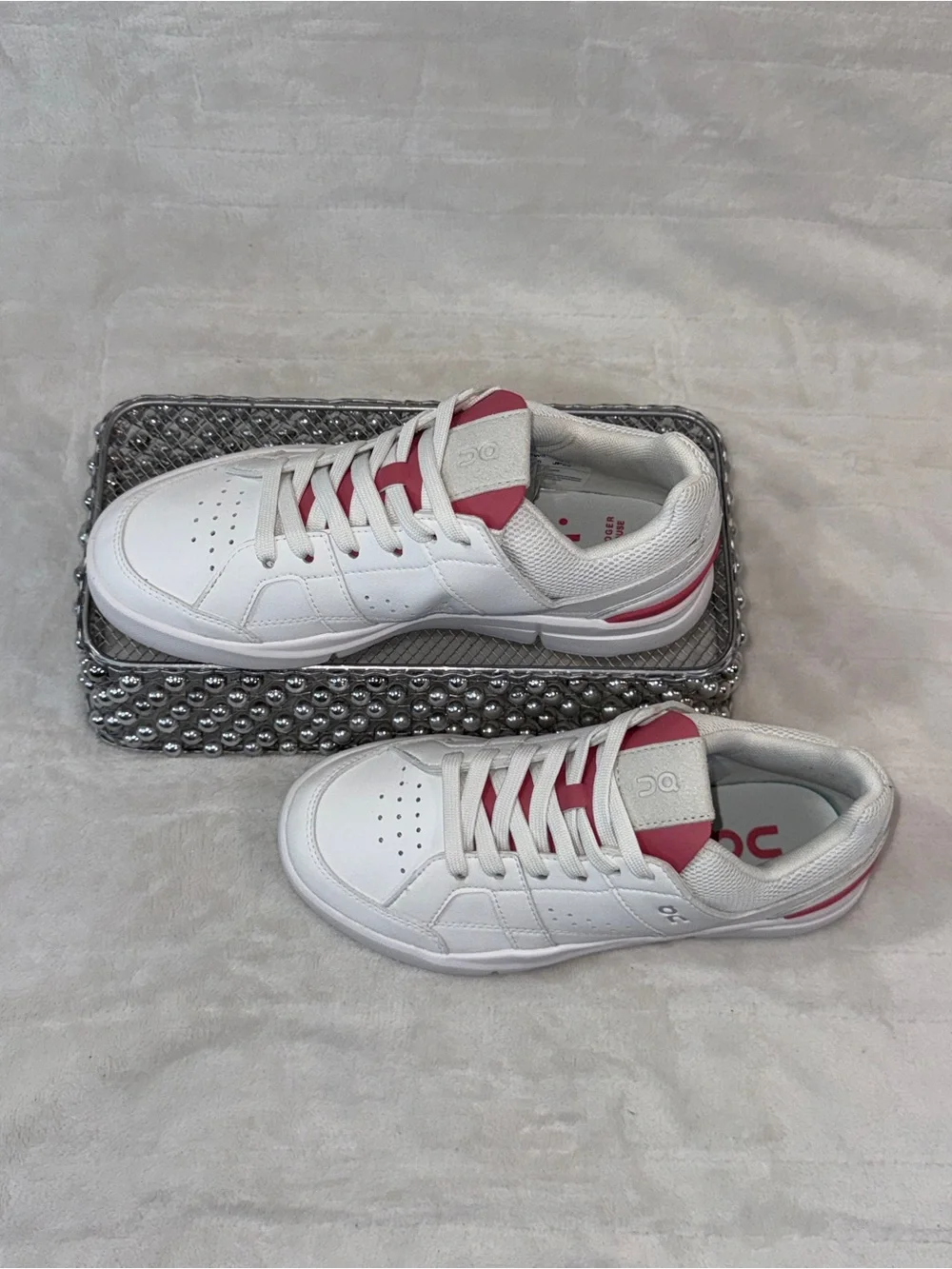 On Running The Roger Clubhouse White Rosewood Youth 3.5Y Women's 5 TQK-855 - Picture 3 of 16